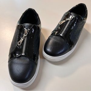 MANET Black Leather Zipper Accent Shoes size 6